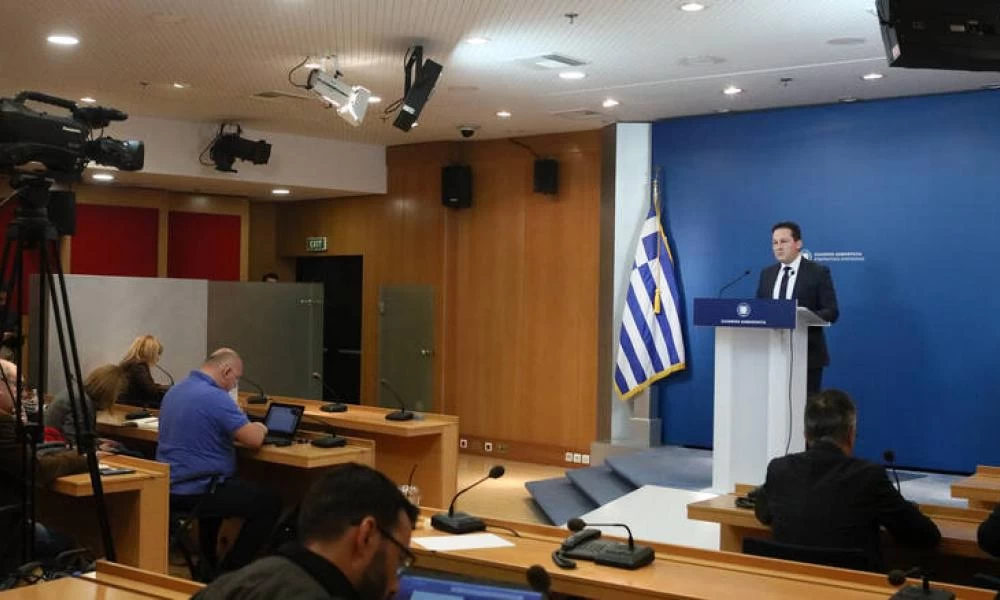 Πέτσας για απαγόρευση κυκλοφορίας: Ο πρωθυπουργός ενημερώνεται και αποφασίζει